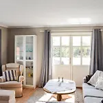 Дом отдыха Gorgeous In With House Sea View