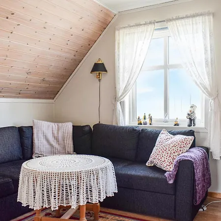 別荘 Gorgeous In With House Sea View Vedavågen